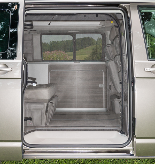 Brandrup FLYOUT Schiebetür-Öffnung mit Rundbogentür VW T6.1/T6 California Ocean, Coast, Beach sowie
VW T5 Comfortline, Trendline, Beach (Beach ab 2011)